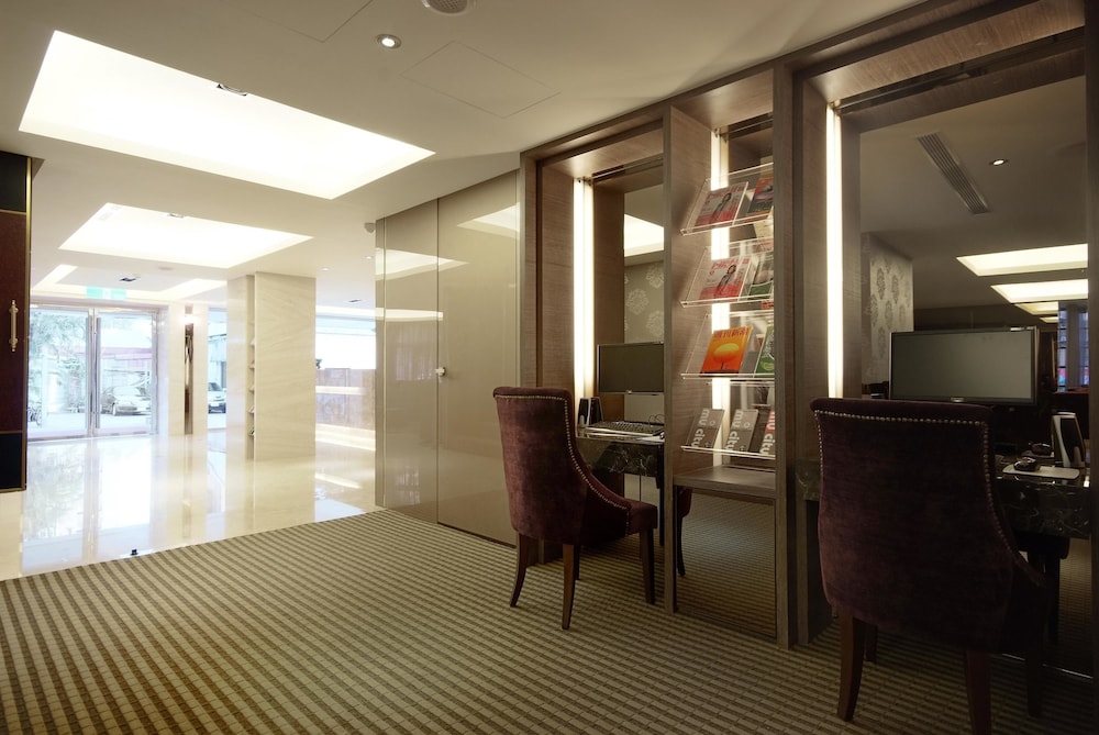 The Metro Hotel 23/25