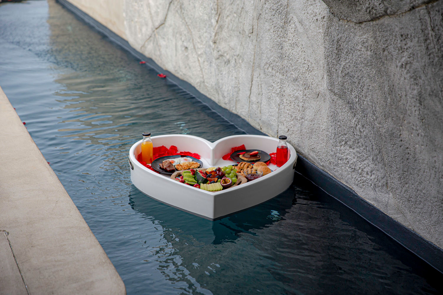 Senses Luxury Houses 95/106