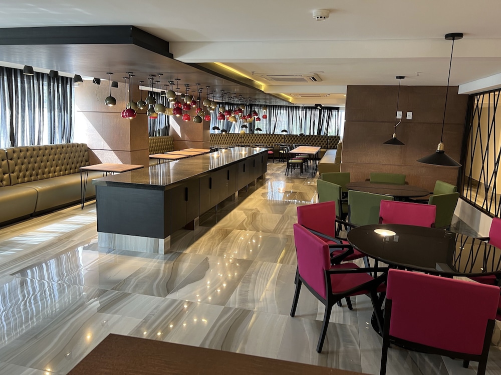 Qs Marista Stay and Hotel 42/49