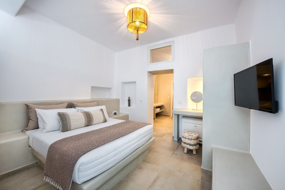 Hill Suites 9/50
