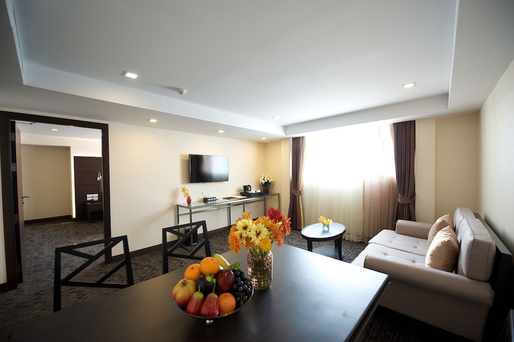Hotel Royal Bangkok 39/67