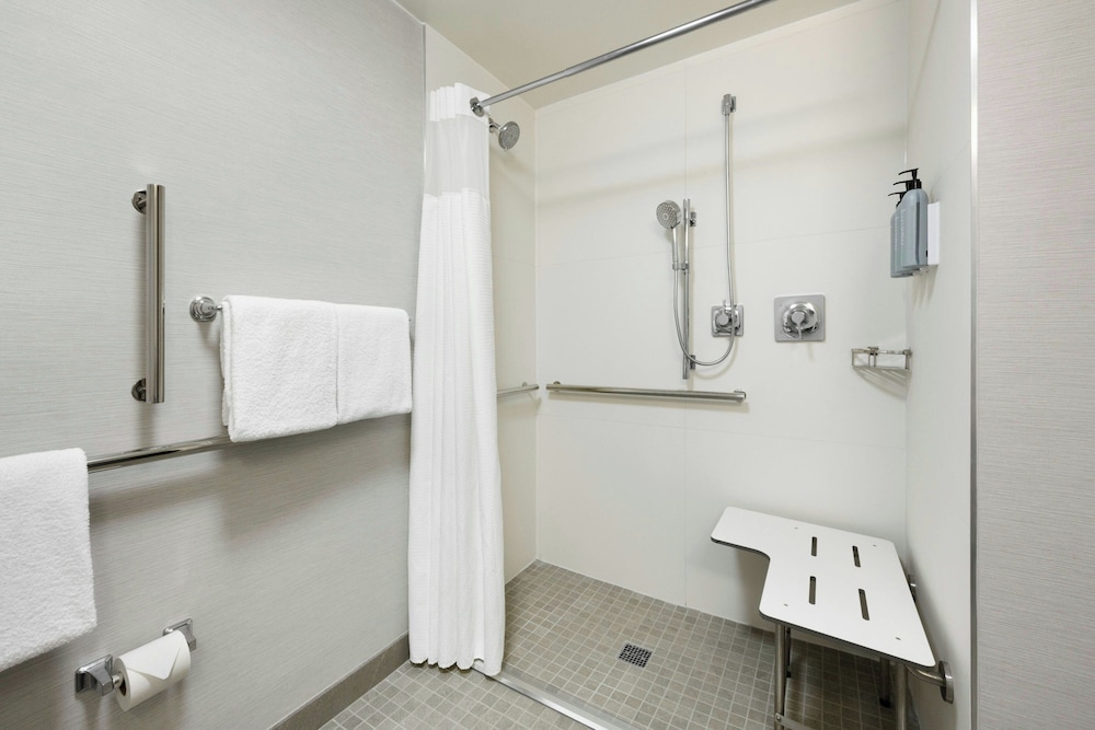 Courtyard by Marriott Atlanta Duluth/Gwinnett Place 51/52