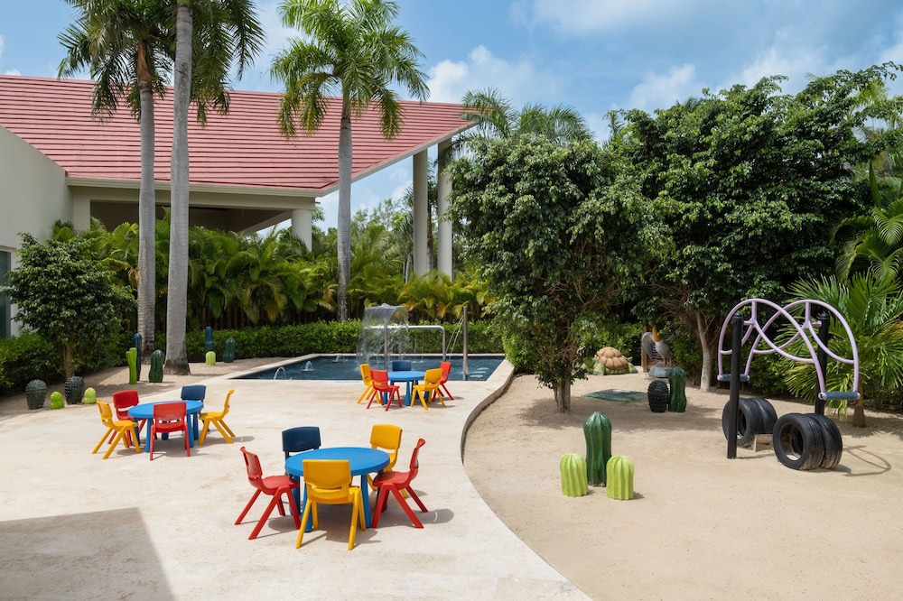 Dreams Royal Beach (former Now Larimar) 38/45