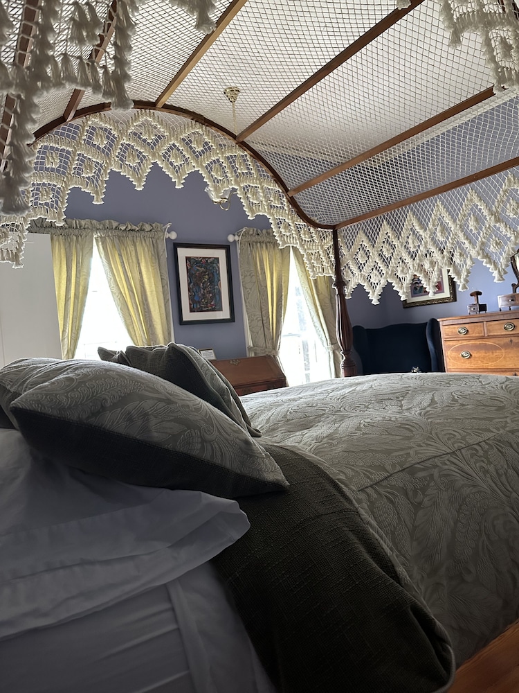 Oakcliff Bed and Breakfast 8/42