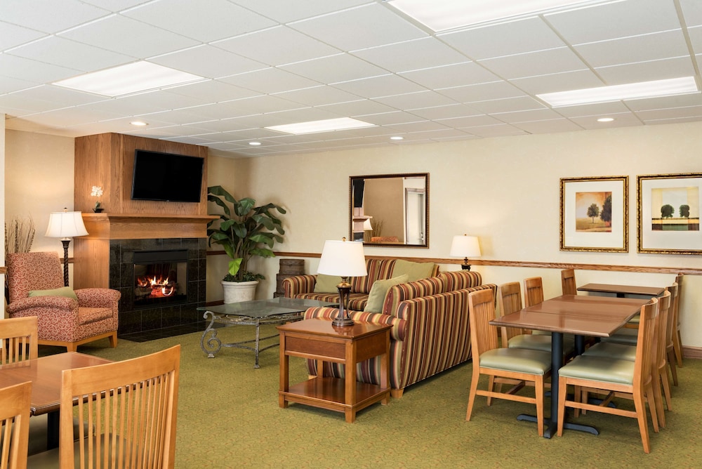 Country Inn & Suites By Radisson, Peoria North, IL 24/28
