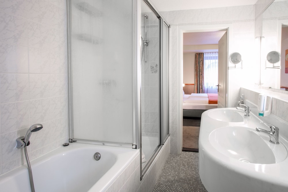 Centro Hotel Ariane 57/58