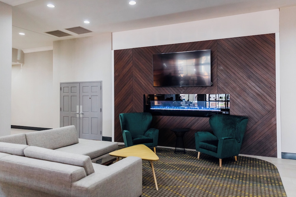 Holiday Inn Hotel Suites Phoenix Mesa Chandler 26/56
