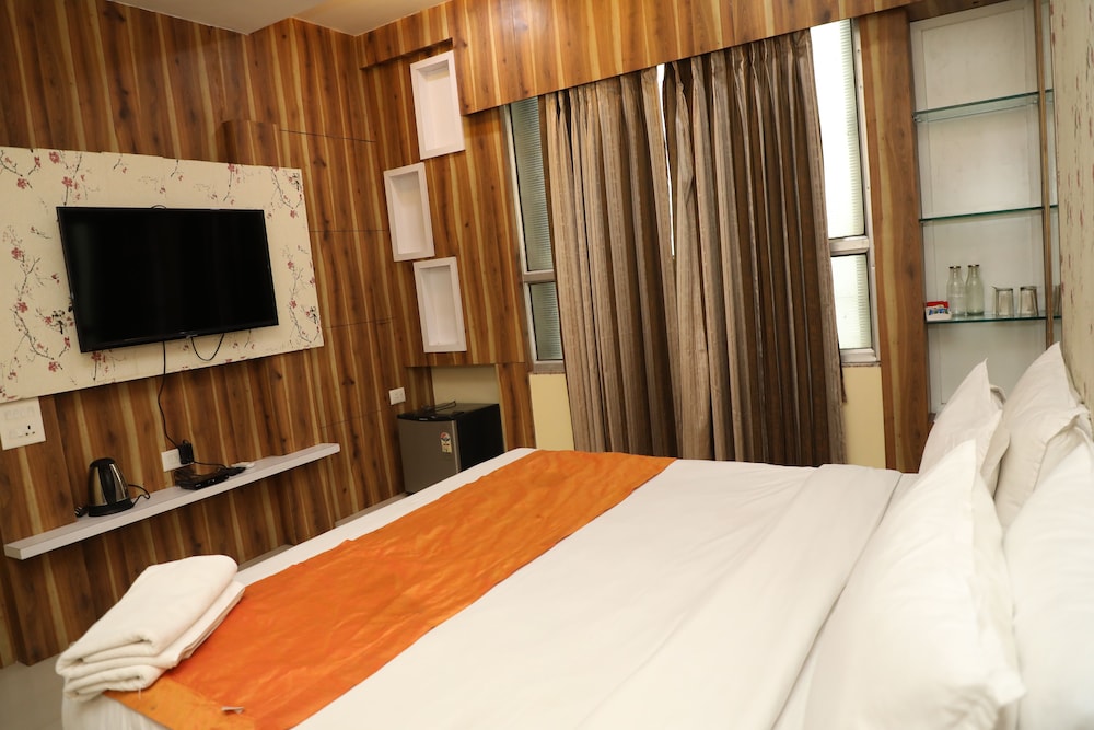 Hotel Dolphin International 24/72