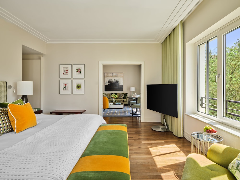 جناح كلاسيكي بسرير كينج، ROCCO FORTE THE CHARLES HOTEL 3/9