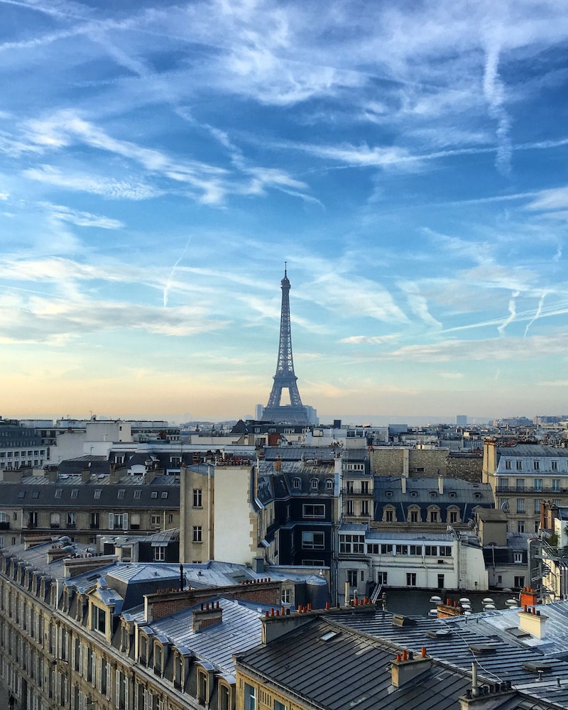 Hotel Marignan Champs Elysees 62/70