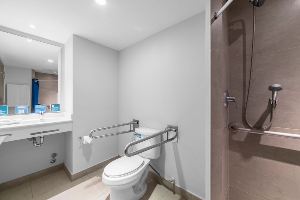 City Express Junior by Marriott Merida Altabrisa 45/47