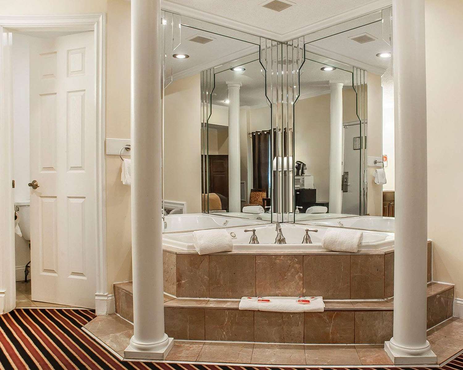 Suite, King Bed