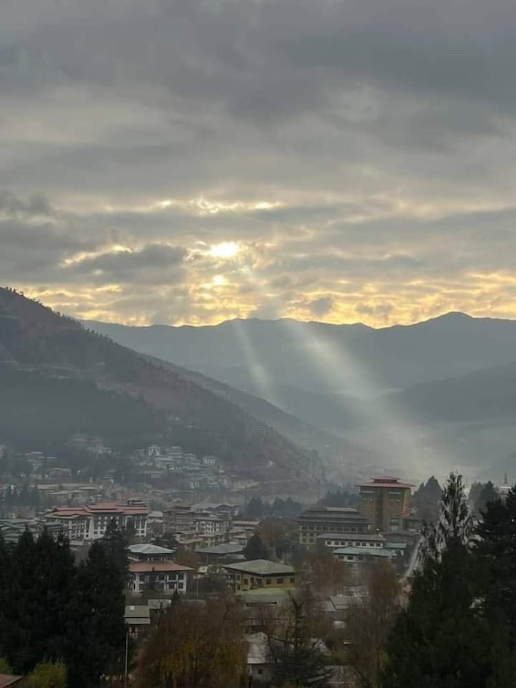 Bhutan Suites 29/34