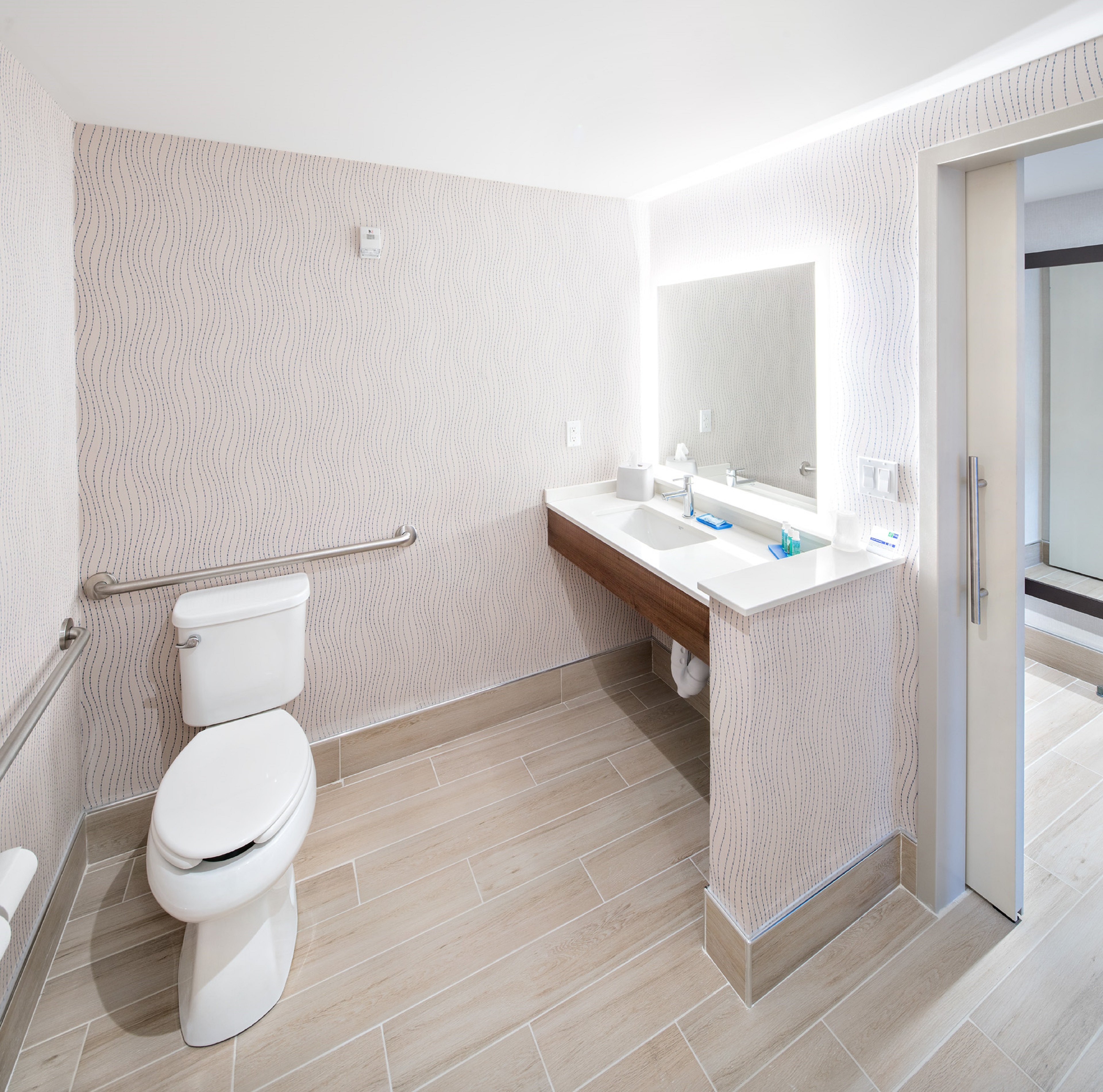 HOLIDAY INN EXPRESS RED DEER NORTH 38/38