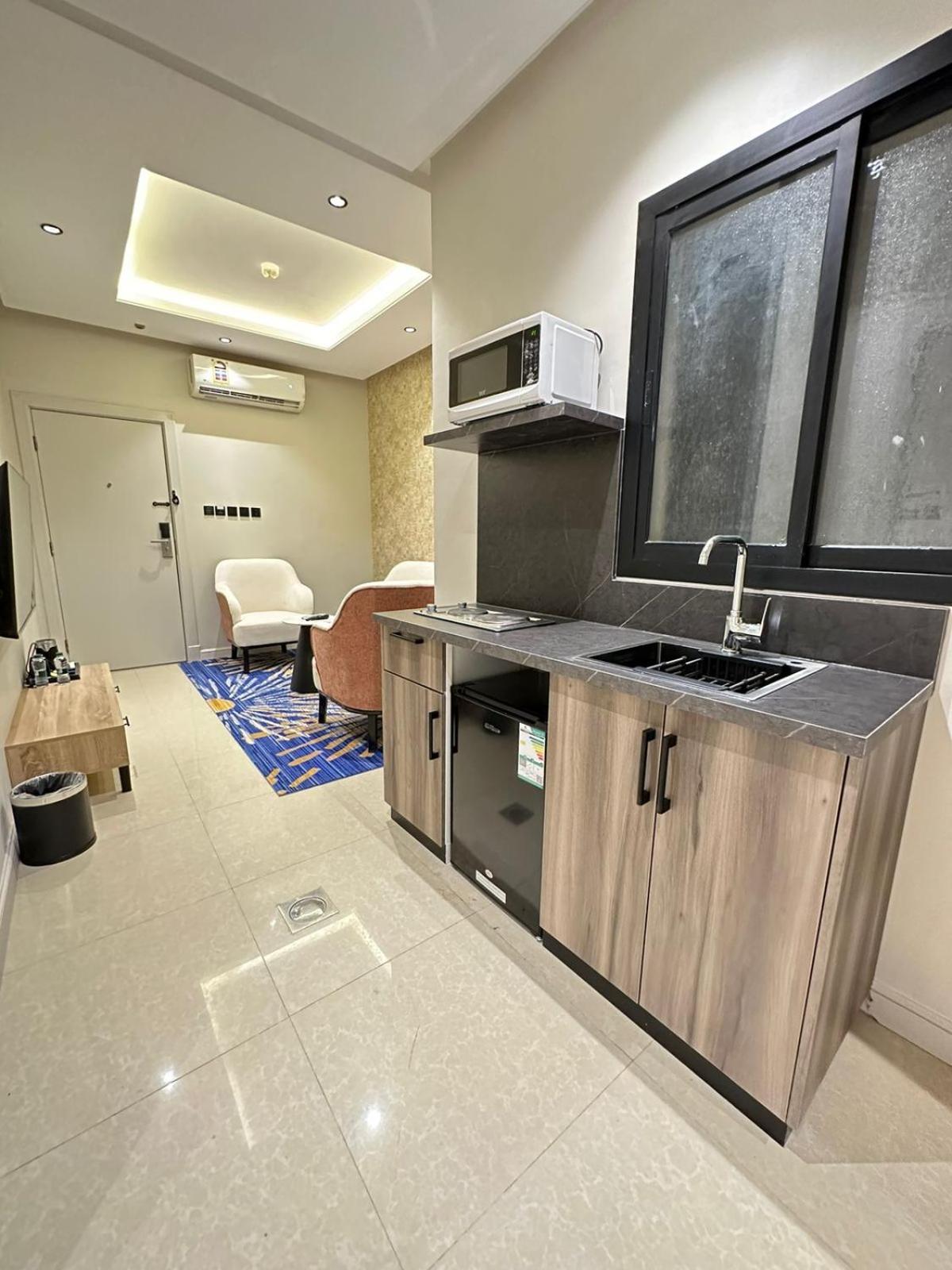 XYZ Hotel Qurtoba 40/50