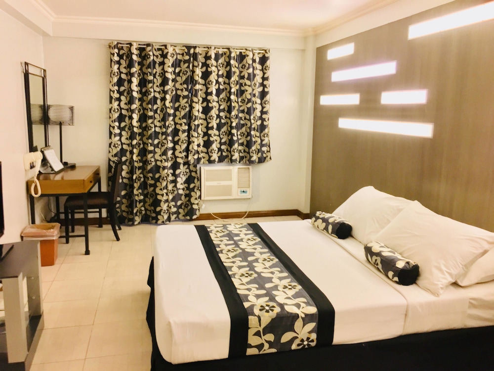 Jupiter Suites 16/50