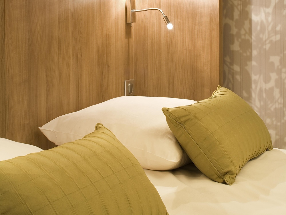 Mercure Angers Centre De Congres 26/65