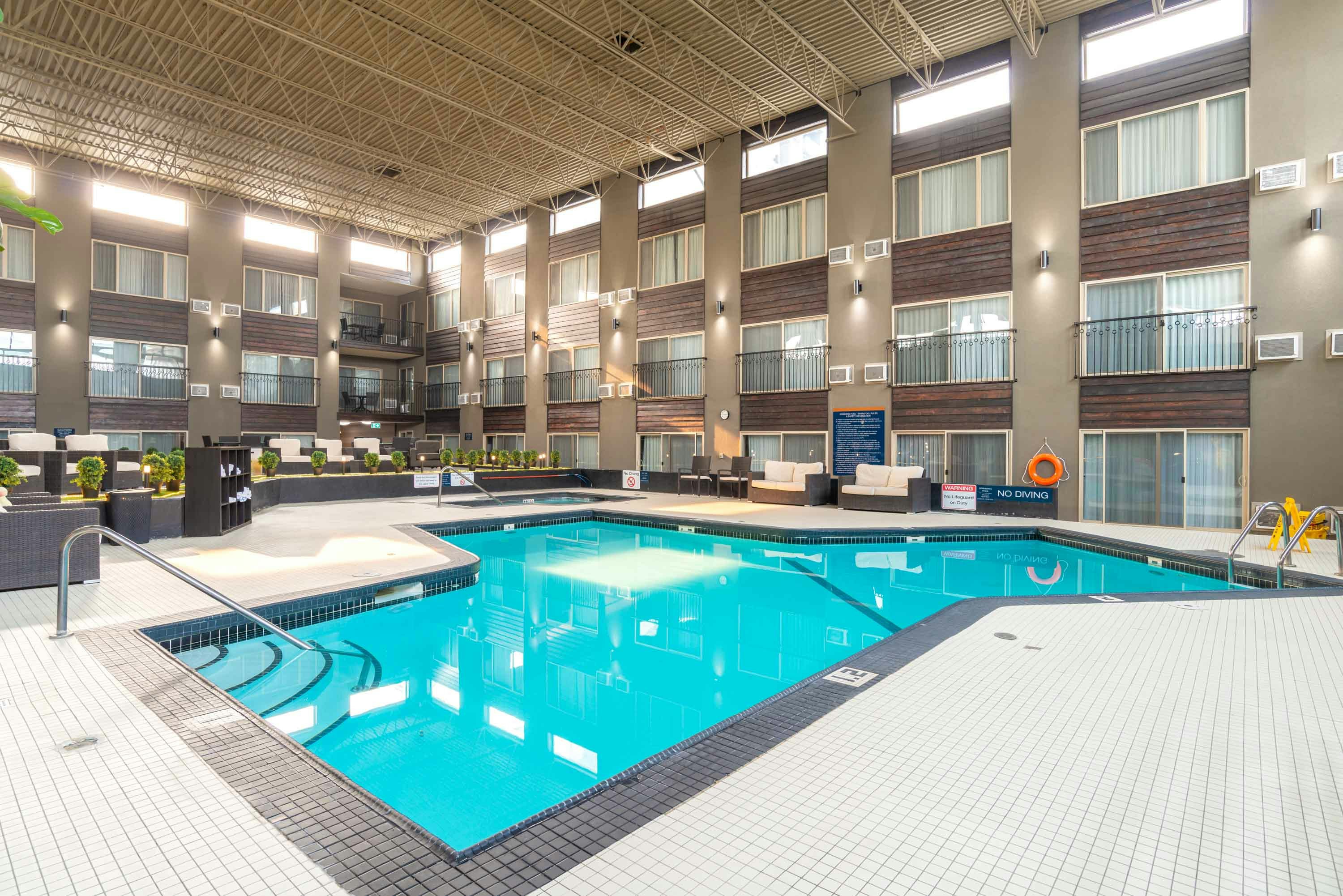 Sandman Hotel Edmonton West 23/46