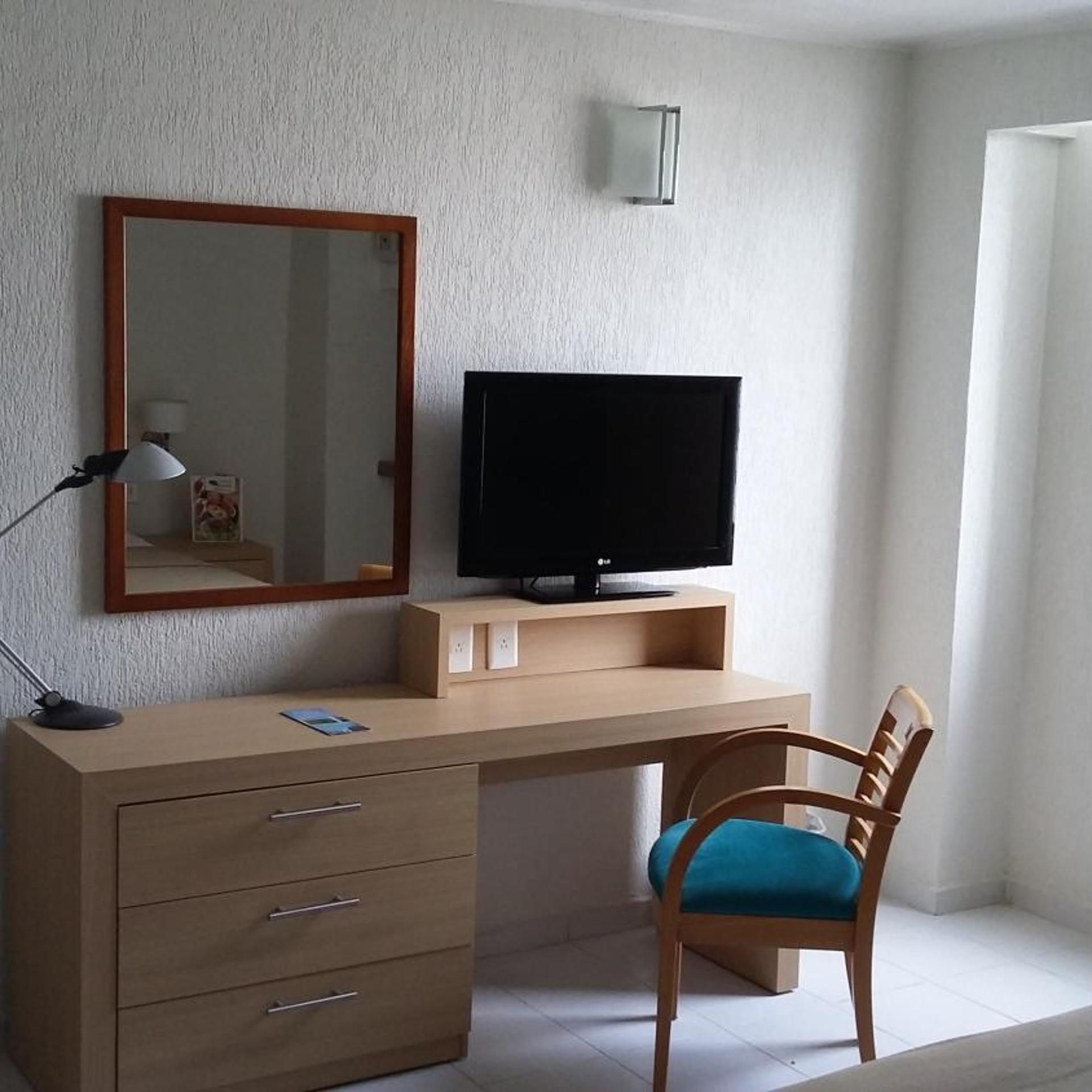 Hotel & Suites Real del Lago 36/51