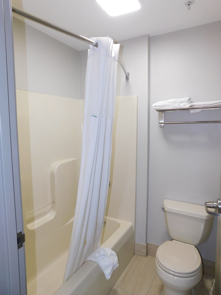 غرفة بسرير كينج، Days Inn by Wyndham Effingham 10/10