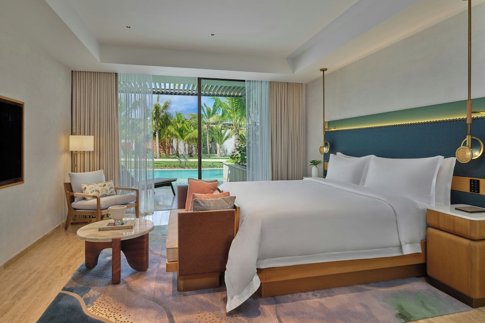 1 Bedroom, Luxury, Suite, King Bed, Pool Access