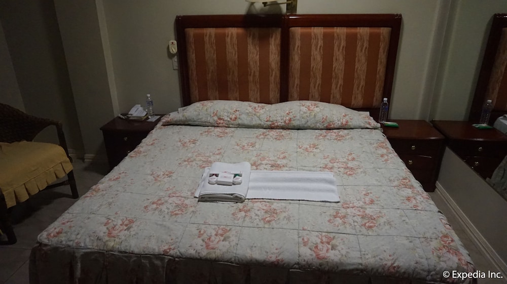 Wild Orchid Resort 32/83