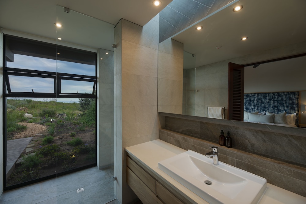 Alkira Lodge 29/33