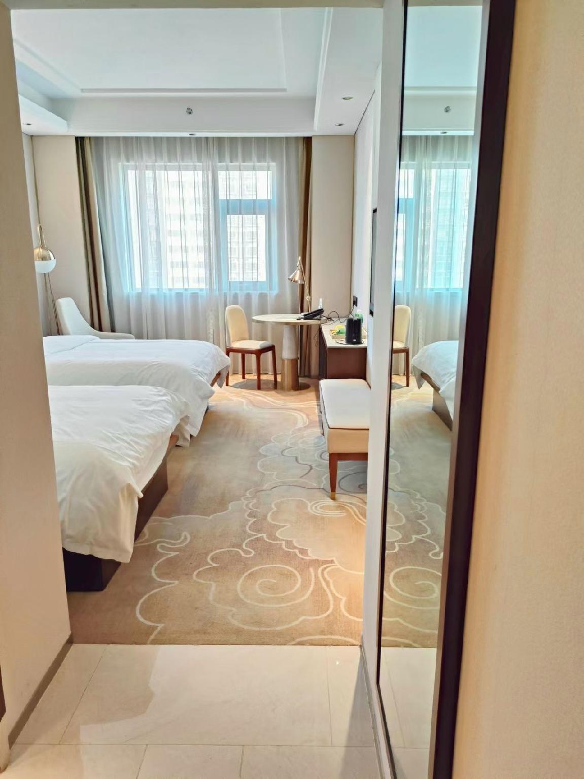 Jinhua Hotel GuangXi 20/30