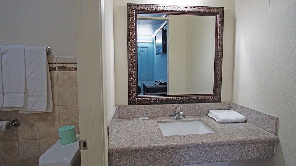 Lincoln Motel 13/58