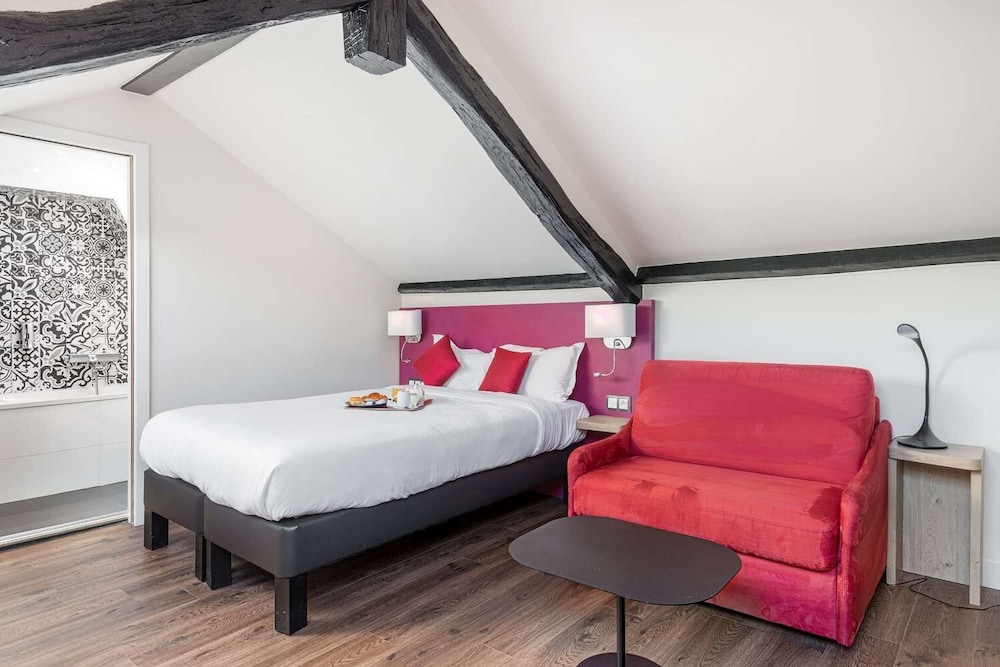 Hotel Courcelles Mederic 13/39