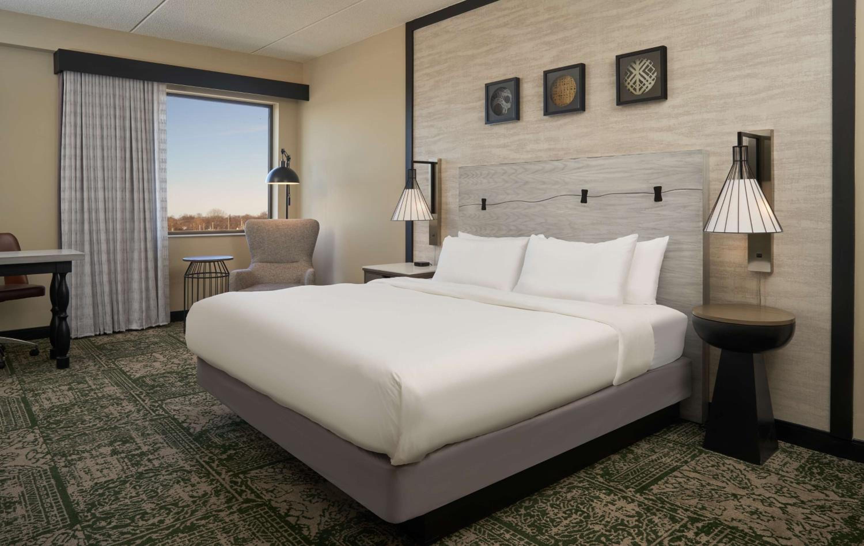 Junior Suite, Jetted Tub