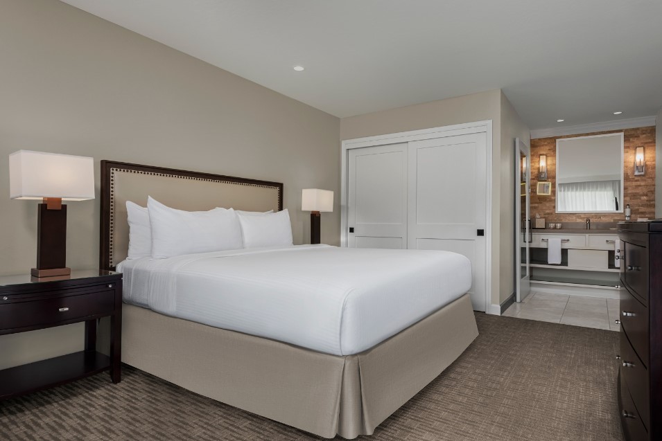 Estate, Studio, Suite, Mansion, King Bed