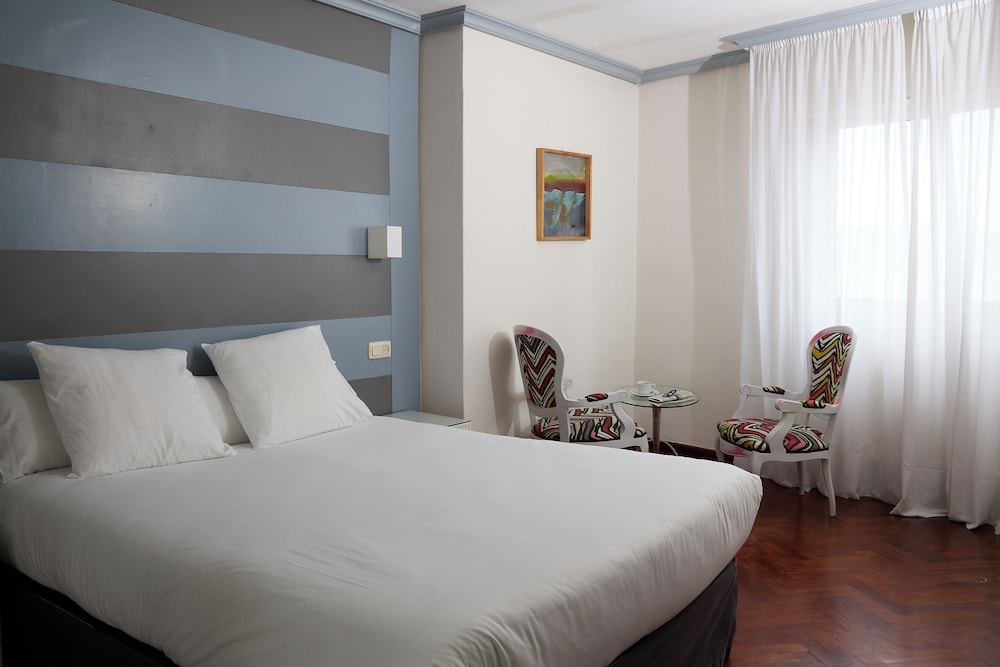2 Bedrooms, Apartment, 2 Double and Twin Beds, Ocean View, 2 Sofa