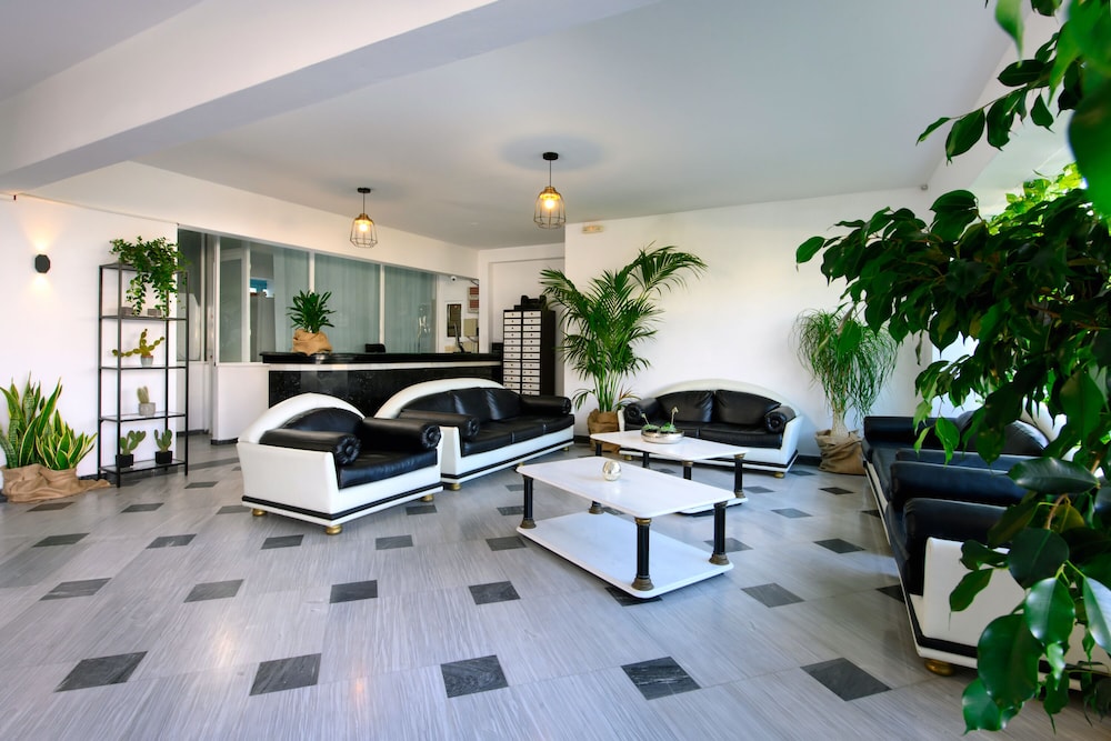 Aquarius Beach Aparthotel 45/69