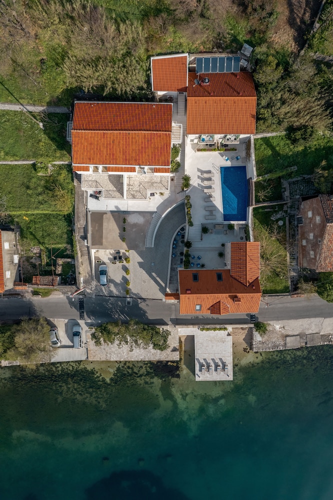 Hotel Libertas 65/69