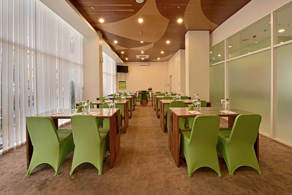 Whiz Hotel Malioboro Yogyakarta 38/48