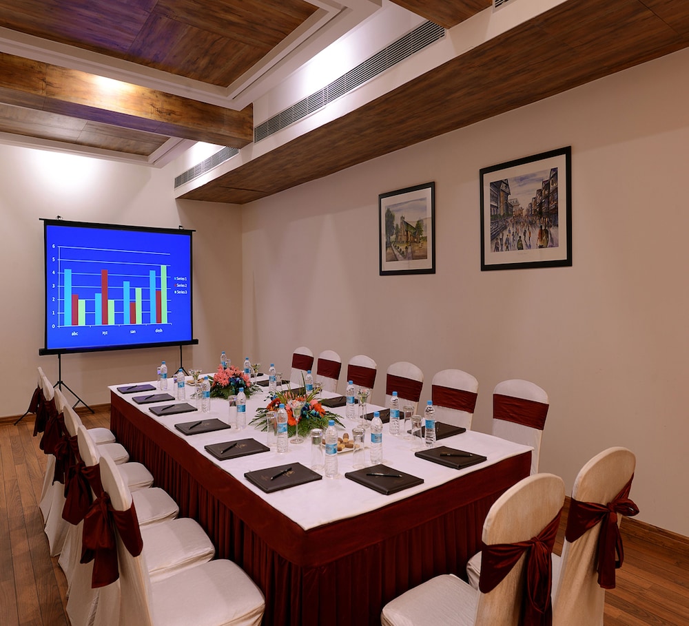 Glenview Resort Kasauli, a member of Radisson Individuals 38/50