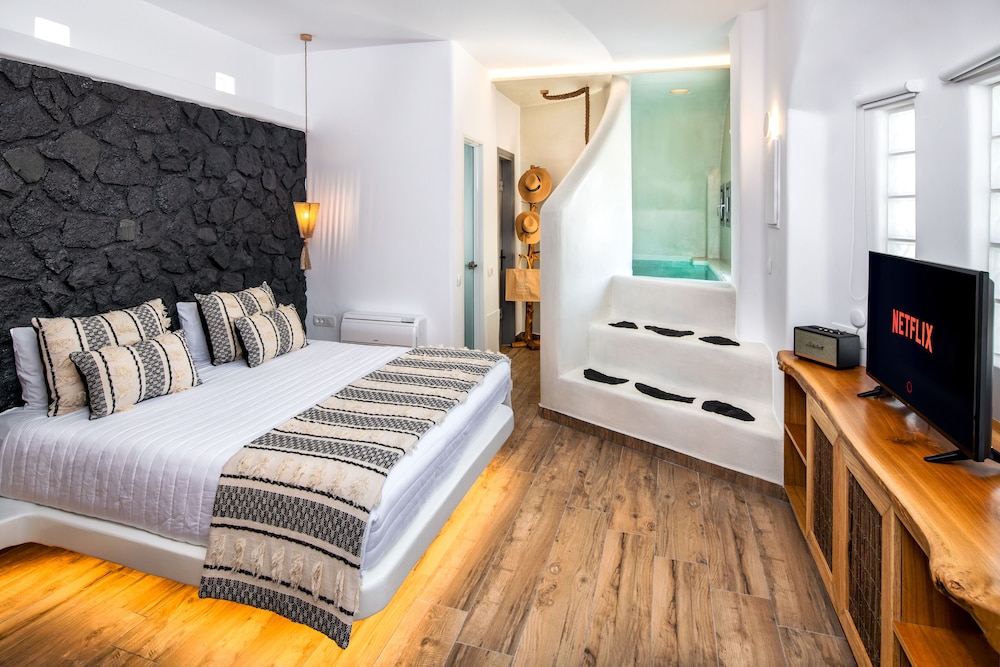 San Marino Suites 8/50