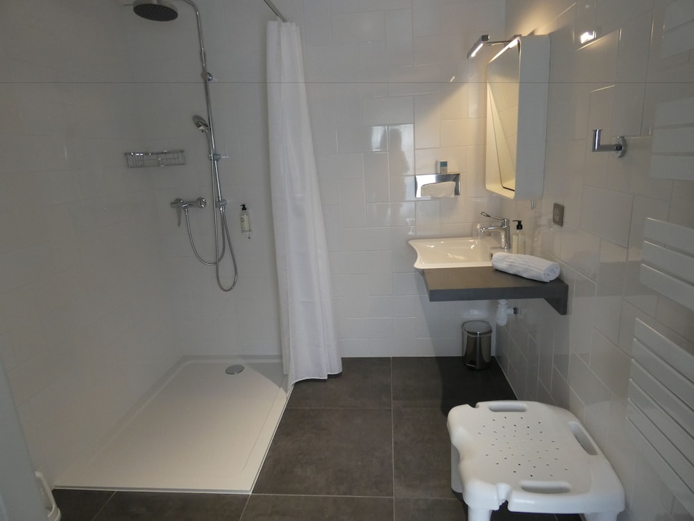 Best Western La Porte Des Chateaux 17/67
