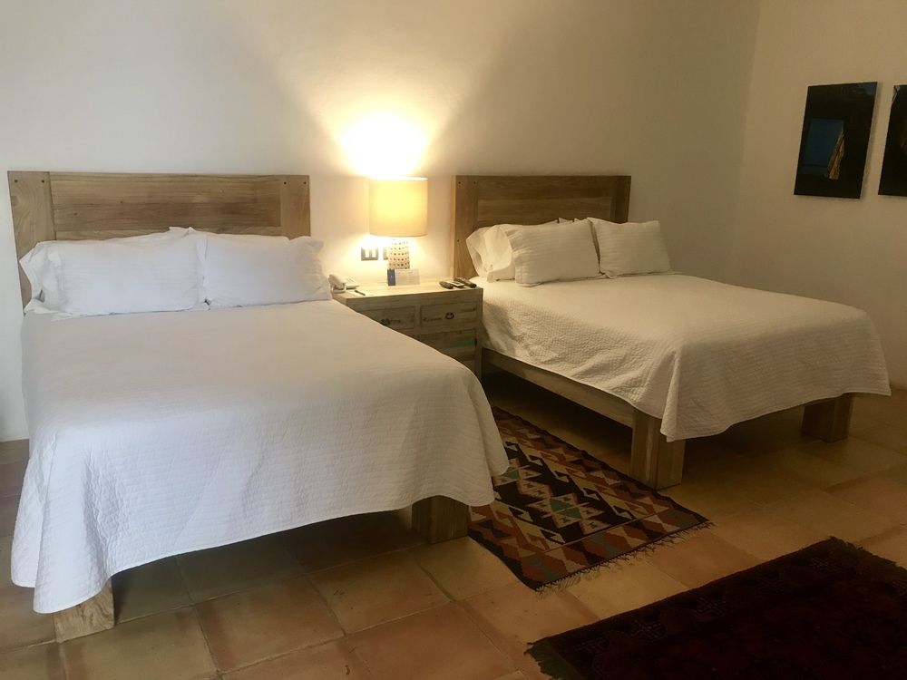 Deluxe, 2 Queen Beds