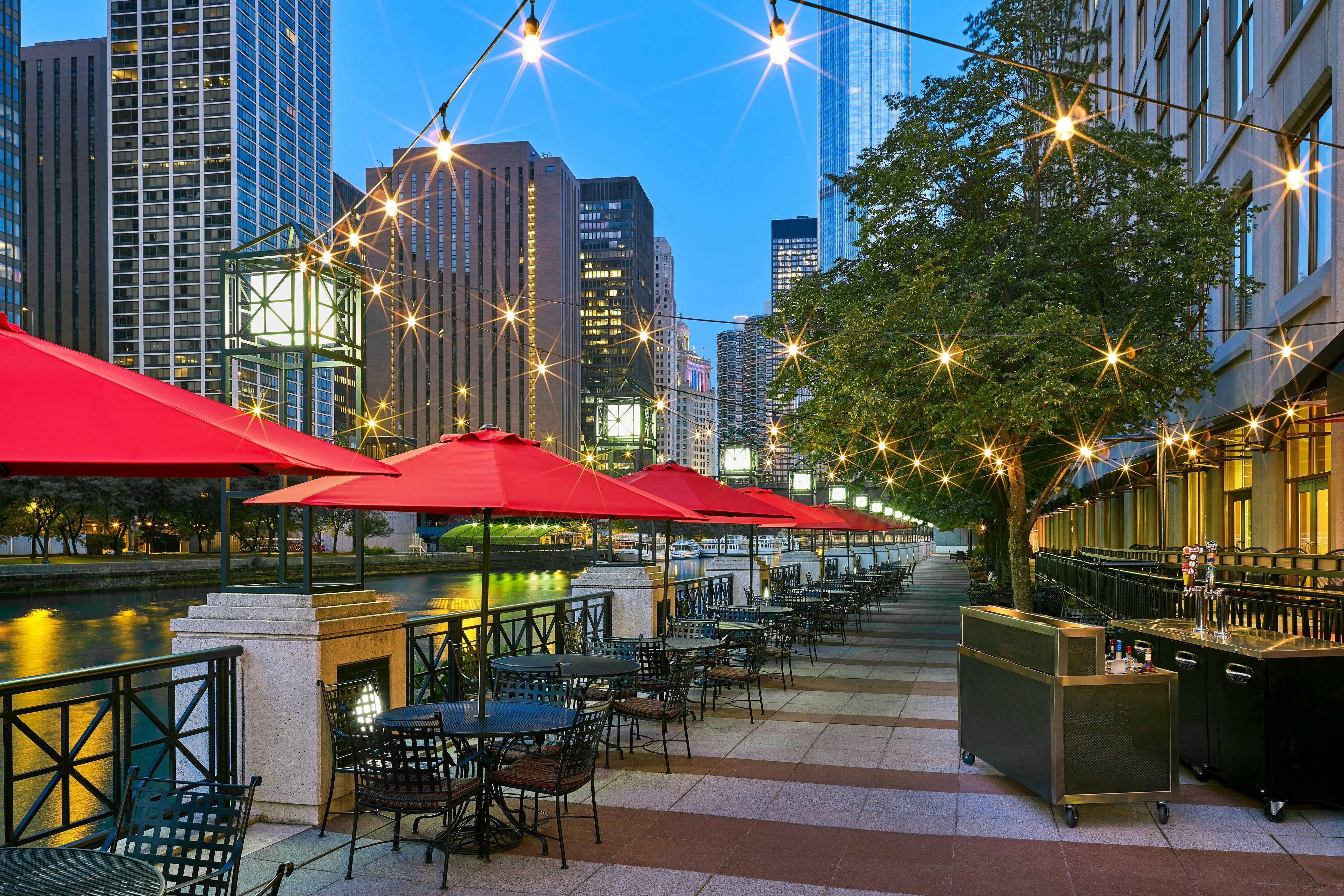 Sheraton Grand Chicago Riverwalk 61/62