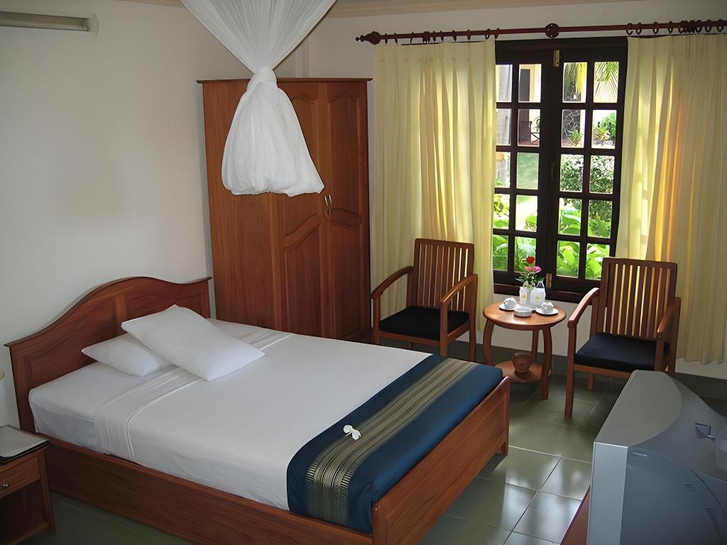 THE BEACH RESORT 5/44