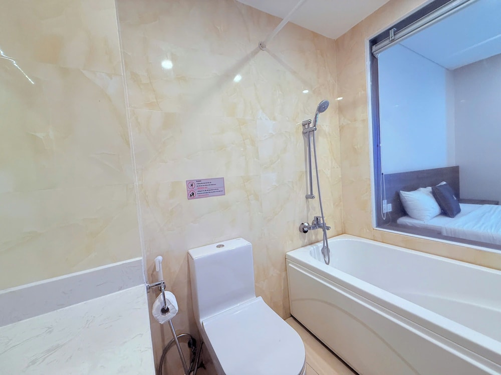 Lenid Nha Trang Hotel 65/66