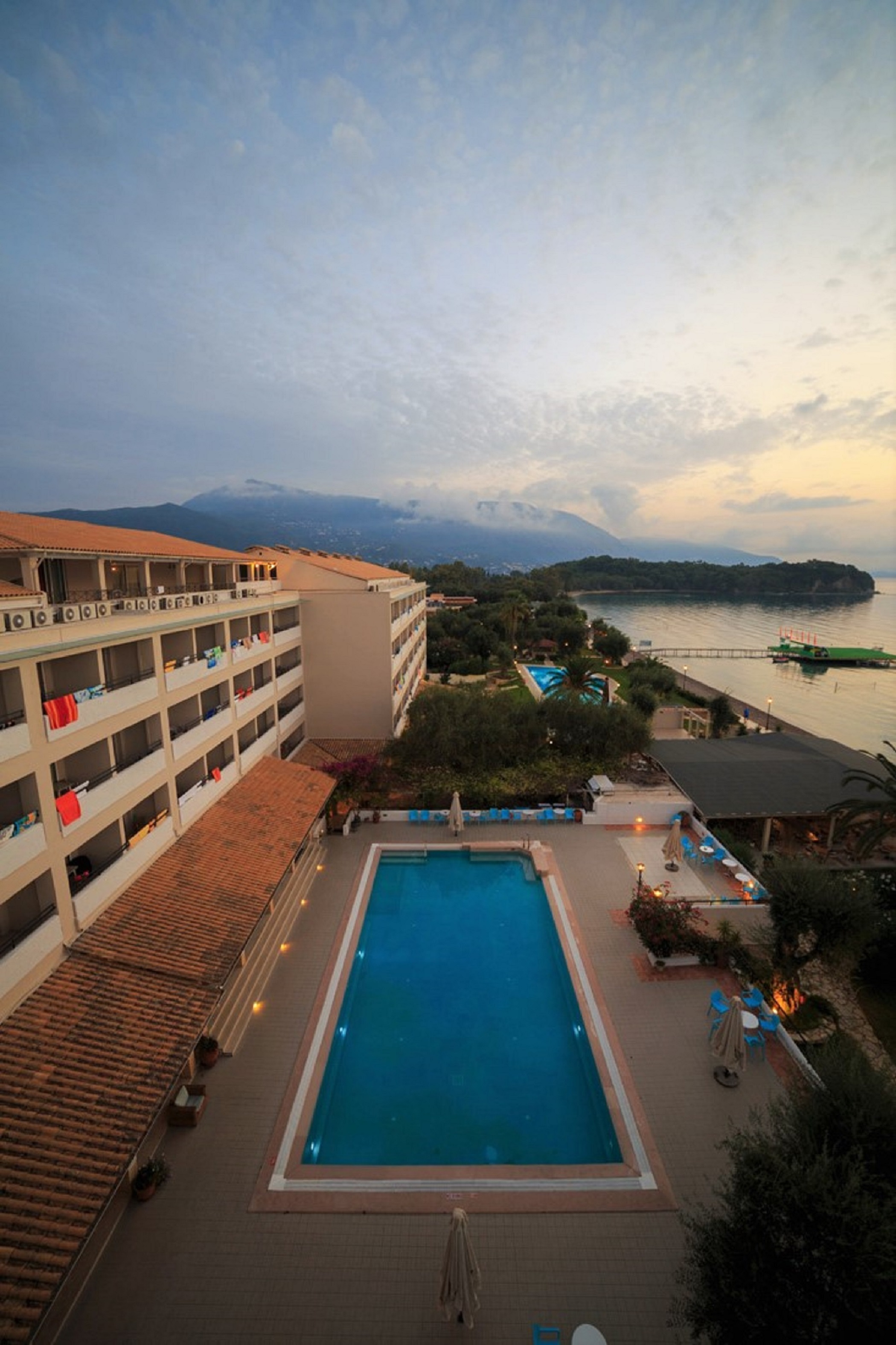 Elea Beach Hotel 37/39