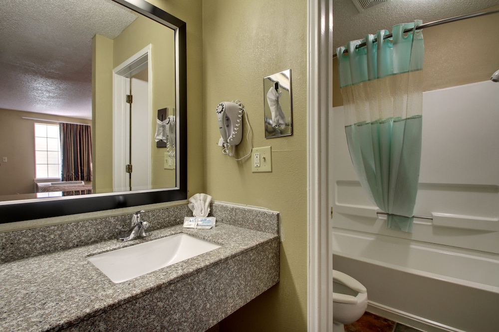Key West Inn Wetumpka 9/9