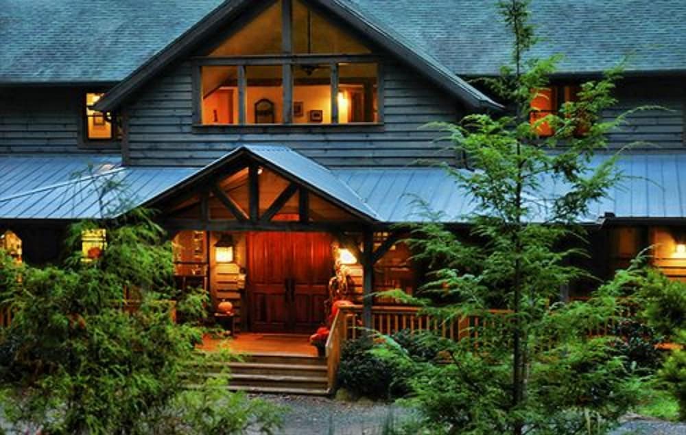 Bent Creek Lodge Bed &amp; Breakfast 4/50