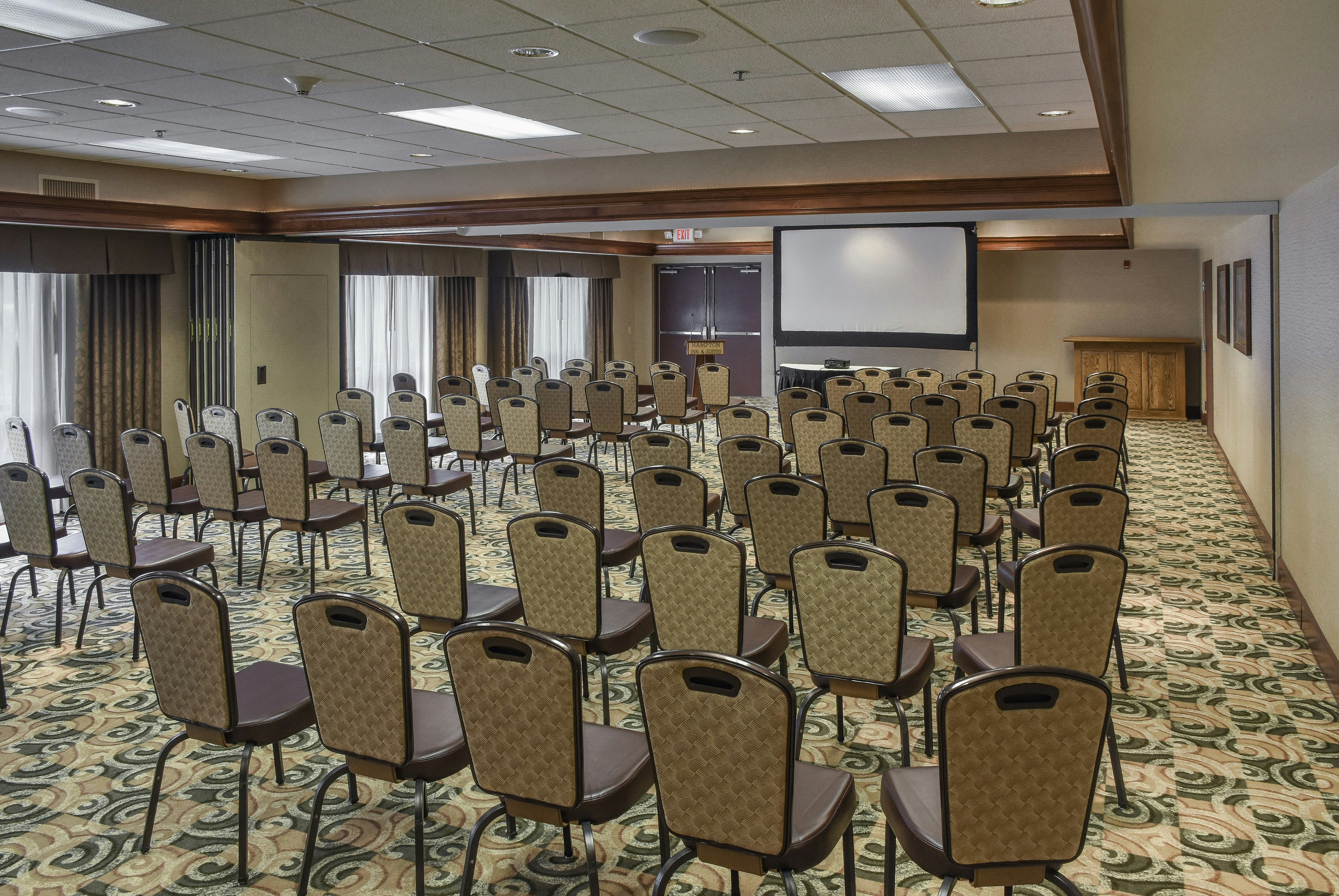 Hampton Inn & Suites Youngstown - Canfield 31/39