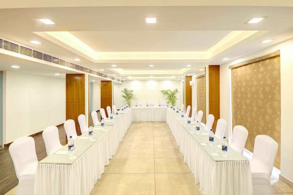 Sidra Pristine Hotel & Portico Halls 38/50