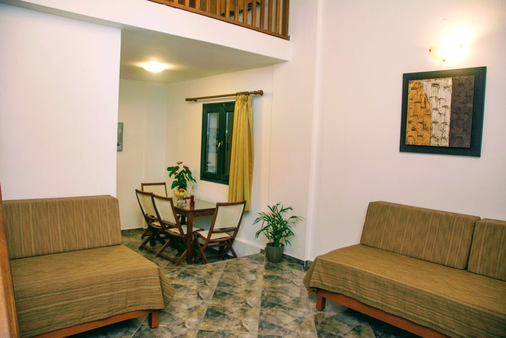 Hotel Ippolity Village 44/71