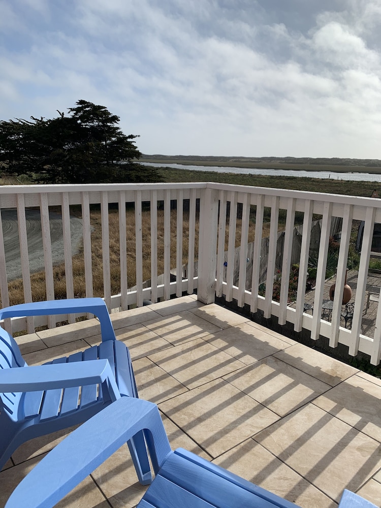Captain's Inn At Moss Landing 5/74